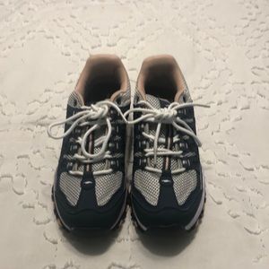 Avia memory foam like new comfy sneakers